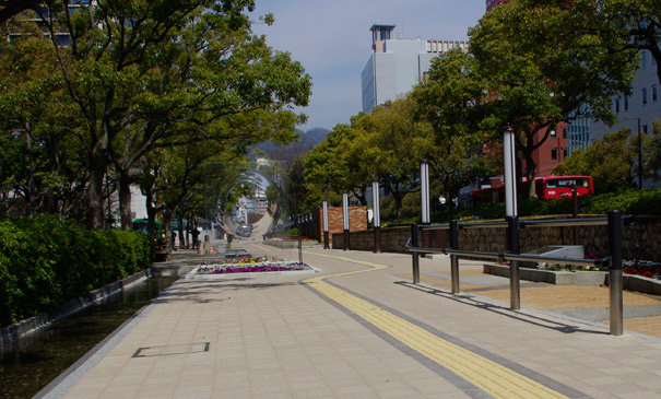 フラワーロード：東遊園地(神戸市/ハートランドペイブ透水)