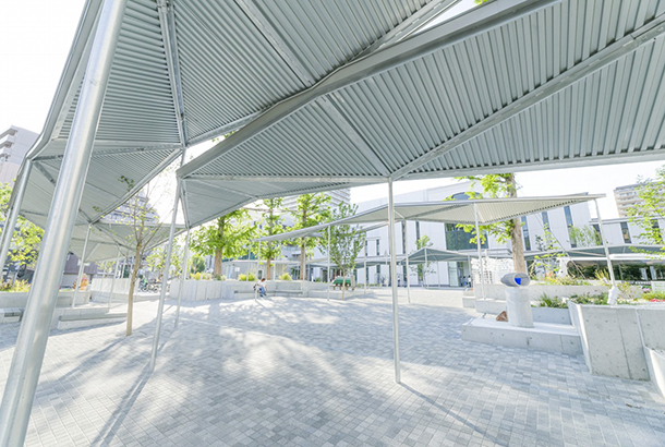 グランパムH,grounpamh,公共,pubphoto,JR灘駅南側駅前広場,south side of Nada station plaza