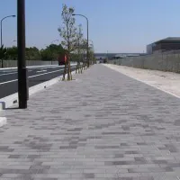 ポートアイランド歩道：新市民病院北側東西（神戸市/アンティックカラー)