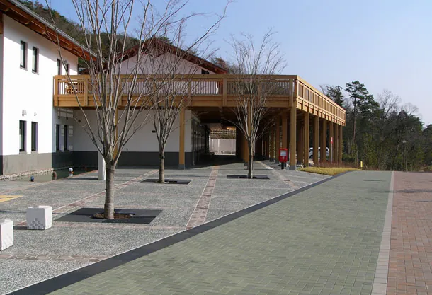 兵庫県立陶芸美術館（篠山市）