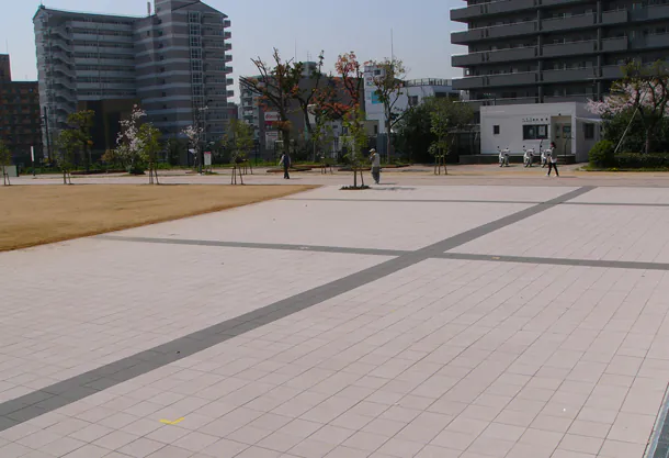 湊川公園（神戸市）