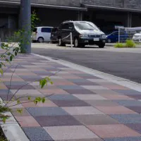 マンション周辺歩道(神戸市/ユニバーサルFG・グランパムH)