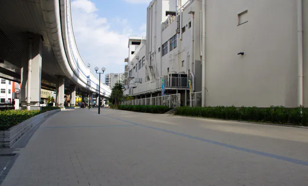 中突堤歩道(神戸市/ムーブネオブラスト・デミG)