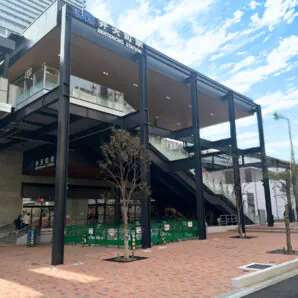 弁天町駅（大阪府）で久保田セメント工業が施工したコレクションの舗装。