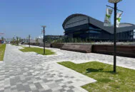 トッテイパーク(神戸市)にて透水ブロック「ユニバーサルFG」の特注カラーを施工。